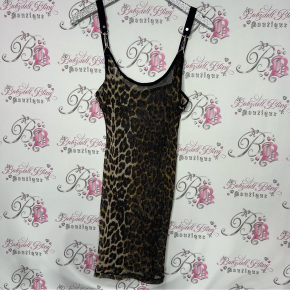 Cheetah print fishnet dress with silver metal clasp straps stretchy one size - Picture 6 of 10
